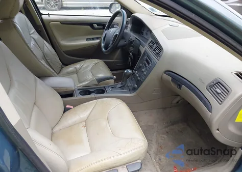 2002 Volvo V70 from USA, damaged, VIN YV1SW61R222216943